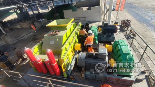 制砂機一小時產量20-30噸推薦使用哪個型號對輥制砂機？