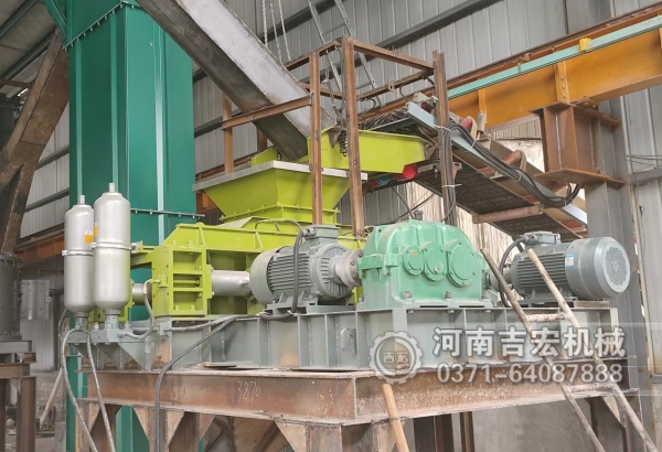 小型沙場用的是什么破碎機(jī),性能優(yōu)勢是什么？