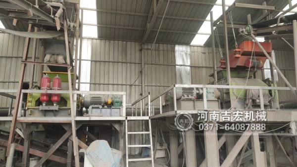 1510液壓對輥破碎機：時產160噸精品砂,出料3-8mm輕松調!